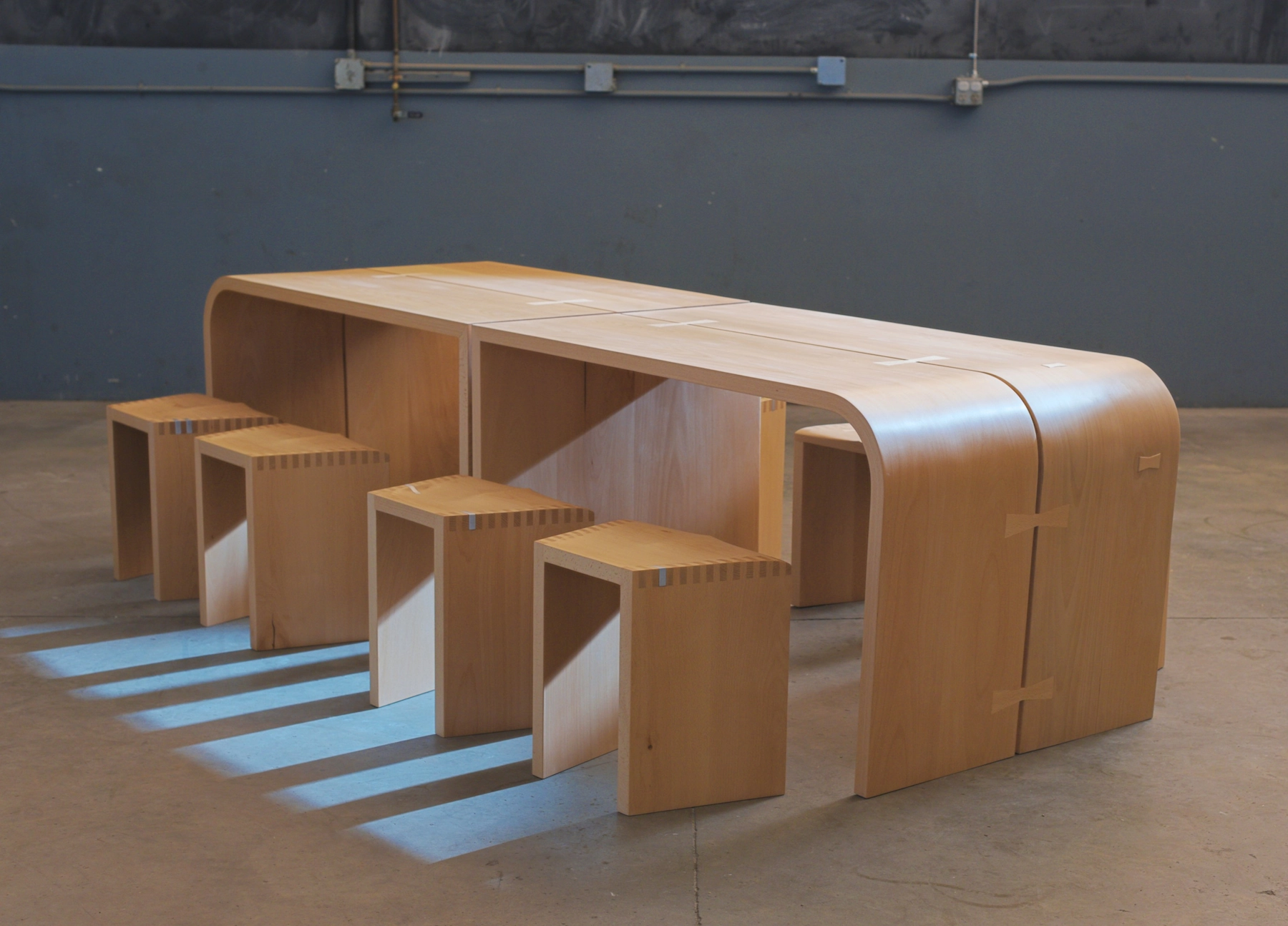 Bluff Table